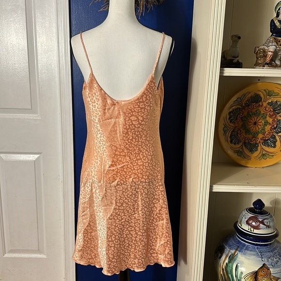 Women’s See You Monday Pink Animal Print Slip Dress Size Large - Picture 5 of 10